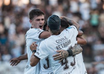 Agónico gol de un ex Unión en la victoria de Platense sobre Barracas Central