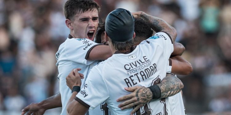 Agónico gol de un ex Unión en la victoria de Platense sobre Barracas Central