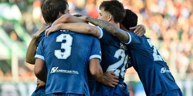 Racing venció a Banfield en el Sur y sumó su segundo triunfo al hilo