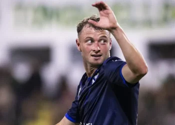 Vélez rescató un empate ante Defensa