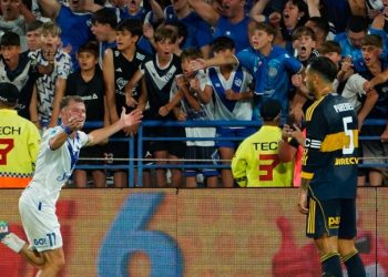 Boca cayó ante Vélez en el Amalfitani