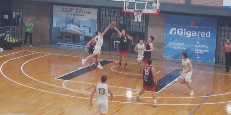A2: Regatas (SF) ganó en Santo Tomé y estiró su invicto