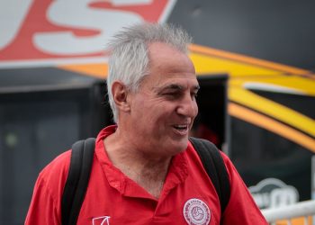 Unión, sin un recambio clave y con variantes para el debut en Copa Argentina