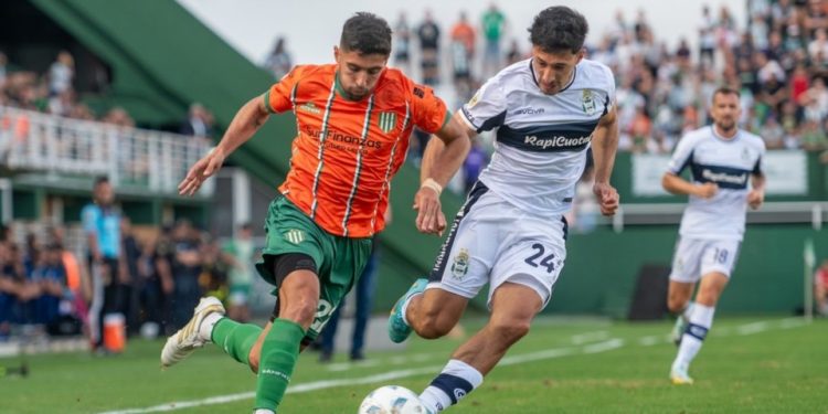 Banfield recibe a Gimnasia en duelo directo por la clasificación