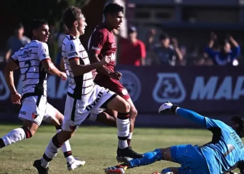 La reserva de Colón se quedó con las manos vacías sobre el final ante Lanús