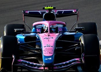 Franco Colapinto finalizó 14º en la carrera Sprint en China