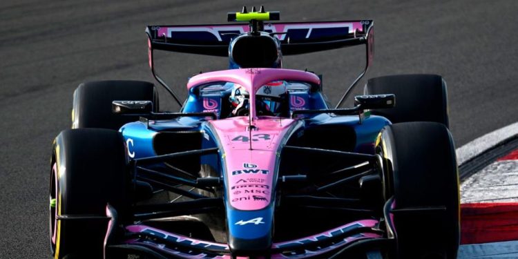 Franco Colapinto finalizó 14º en la carrera Sprint en China