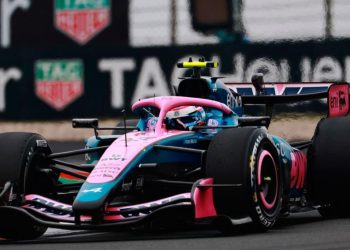 Colapinto hizo un carrerón en China y sumó su primer punto con Alpine