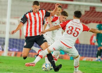 Huracán y Barracas quedaron a mano en Parque Patricios