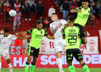 Huracán quiere arrebatarle a Barracas el puesto de playoffs