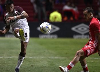 Argentinos le ganó a Lanús y se acomodó entre los ocho