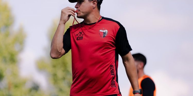 Colón arranca la previa del duelo ante Patronato