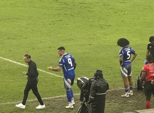Flojo debutó de Neris en Emelec: perdió el clásico con Barcelona