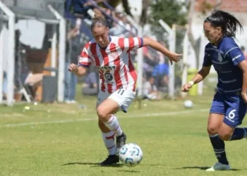 Unión luchó hasta el final pero no pudo con Gimnasia en el debut