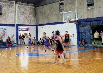A2: Kimberley elevó a cinco su serie de partidos invicto