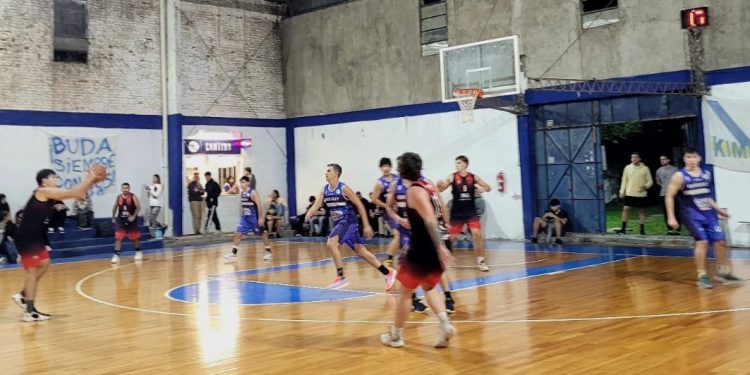 A2: Kimberley elevó a cinco su serie de partidos invicto