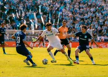 Racing rescató un punto ante Aldosivi sobre el final