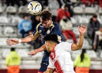 Argentinos se lo dio vuelta a Huracán y quedó como escolta junto a River