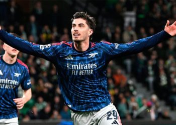 Arsenal ganó en Portugal y sueña con las semis de la Champions