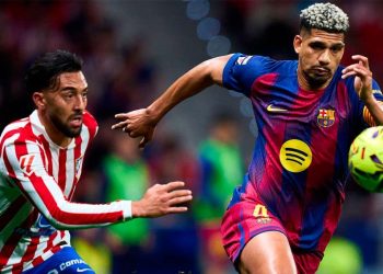 Barcelona amargó sobre el final al Atlético de los argentinos