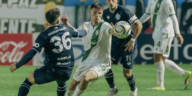 Banfield e Independiente Rivadavia igualaron sin tantos