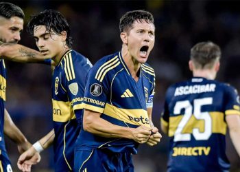 Boca goleó a Barcelona de Ecuador y llega entonado al Superclásico
