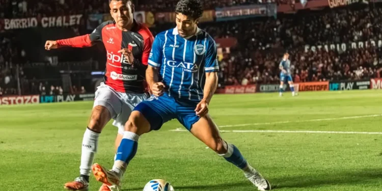 ST: Colón con uno menos, empata con Godoy Cruz en Santa Fe