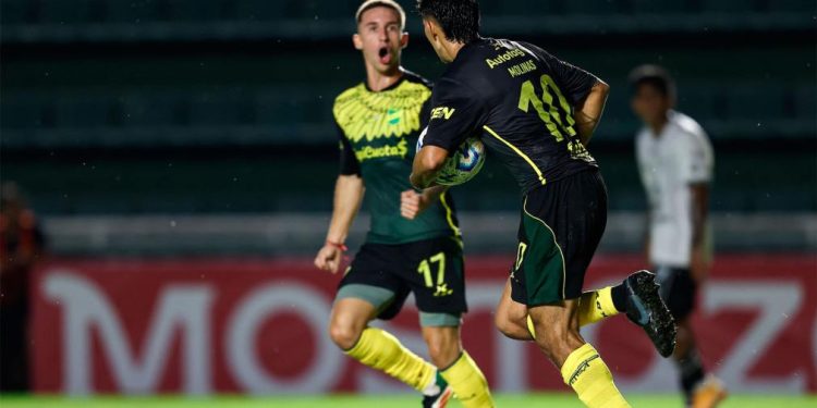Defensa extendió su invicto ante Chaco For Ever por Copa Argentina