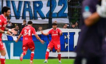 Huracán goleó y se metió en zona de playoffs