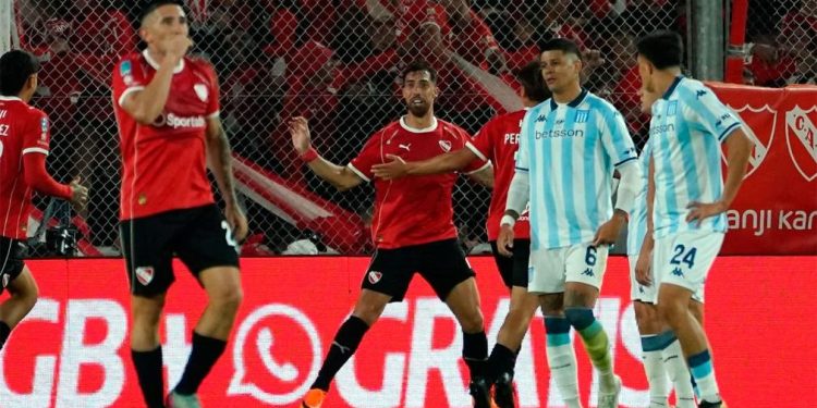 Independiente le ganó un clásico caliente a Racing: “Maravilla” picó un penal y lo erró