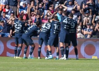 Independiente Rivadavia goleó a Gimnasia y se quedó con el clásico mendocino
