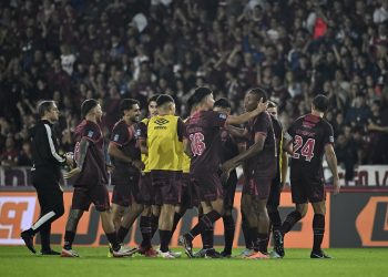 En la agonía del partido, Lanús se quedó con el clásico ante Banfield