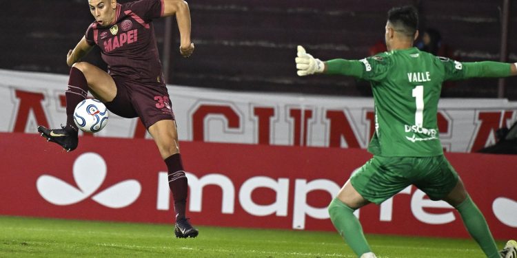 Lanús venció a Liga de Quito y volvió a zona de clasificación en la Copa Libertadores