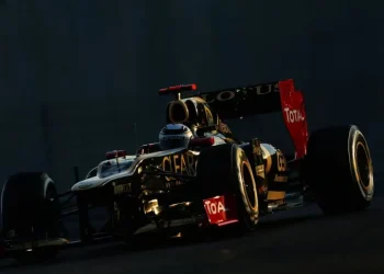 Lotus E20, el auto que usará Colapinto en su exhibición en Buenos Aires