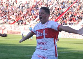 Colón tiene compañía en la cima: ganó Morón su partido