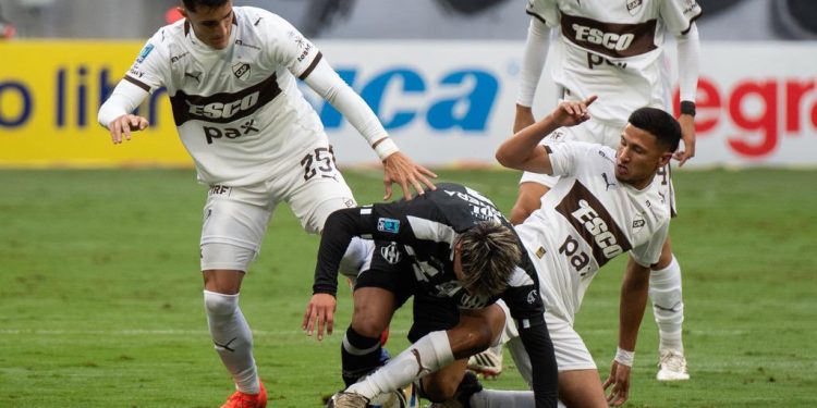 Buena noticia para Unión: perdió Platense y no pudo alcanzarlo en la tabla