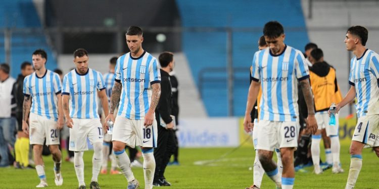 Racing cayó con Botafogo y se complicó en la Copa Sudamericana