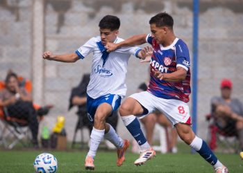 Dura derrota de la reserva de Unión ante Vélez: perdió 4 a 0