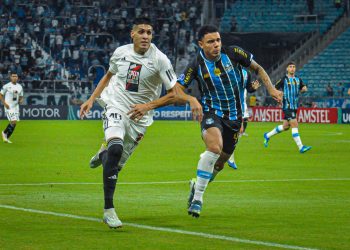 Riestra cayó sobre el final ante Gremio en Porto Alegre por la Copa Sudamericana