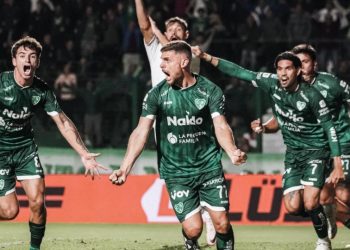 Sarmiento ganó y sueña con el milagro de la clasificación