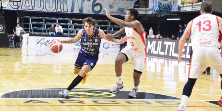 LNB: Unión falló el tiro del final y volvió a perder en la ruta