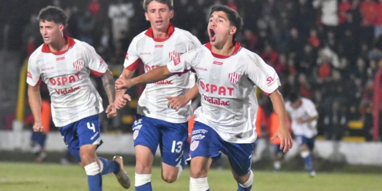 Unión ganó en Paraná: Se completaron los 4tos de la Copa Túnel Subfluvial