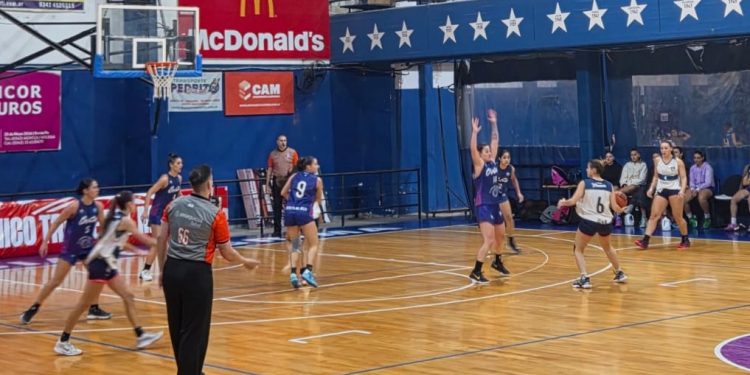 Apertura Femenino: Alma sigue invicto