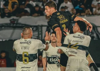 Barracas Central recibe a Olimpia de Paraguay