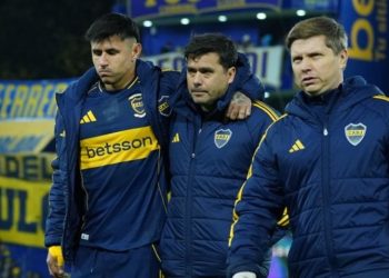 El delantero de Boca, Adam Bareiro, sufrió un doble desgarro