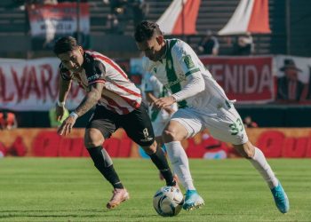 Banfield le ganó a Barracas Central y lo complicó 