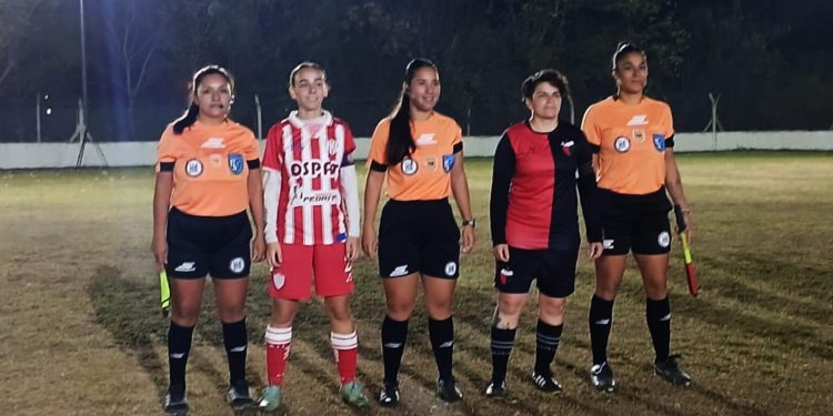 Colón empató en el final y el clásico femenino terminó 1-1