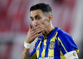 “Fideo seca nucas” y silbidos de los hinchas de River para Di María