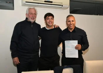 Lago renovó contrato con Colón y se terminó una larga novela