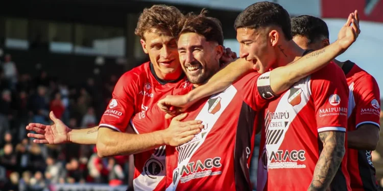 El volante que quiere Colón para mitad de año también es pretendido por clubes de Primera